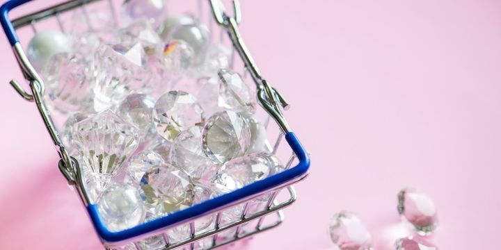 ABŞ-da yeni böhran siqnalı: Varlılar xərcləmirlər