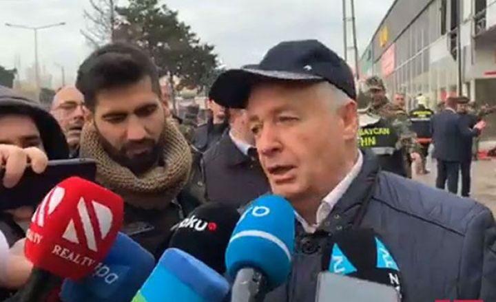 Nazir müavini: “Ticarət mərkəzindəki yanğın tam məhdudlaşdırılıb”