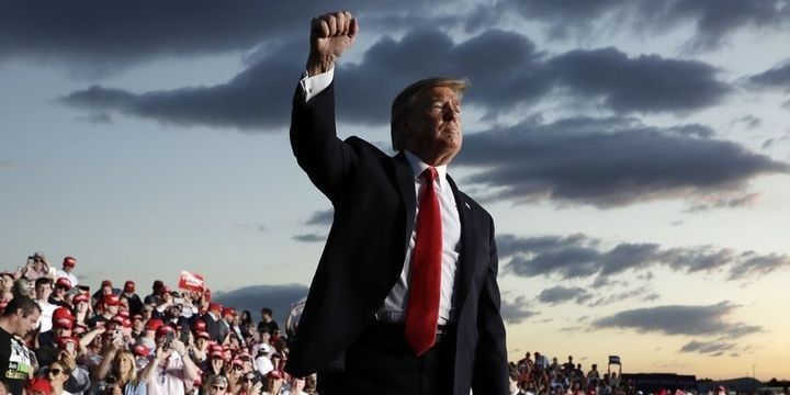 "Tramp, ABŞ-Çin birinci mərhələ ticarət razılaşmasını imzalayıb"