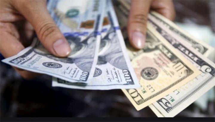 Banklarda Dollar və Avronun qiymətləri