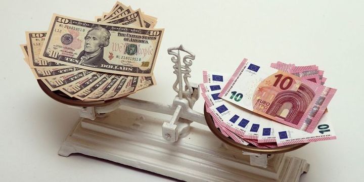 "Gələn il Avro Dollar qarşısında 4%-dən çox dəyər qazanacaq"