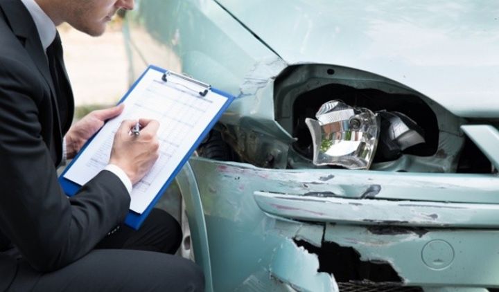 "Avtomobilin bazar dəyəri 1500 manat, təmir xərcləri 2500 manatdan çox ola bilir..."