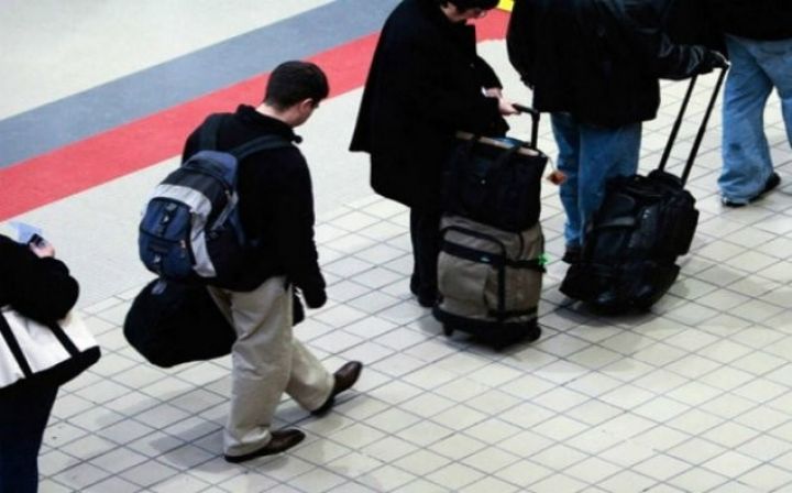 Azərbaycanda yaşayan qanunsuz miqrantların sayı açıqlanıb