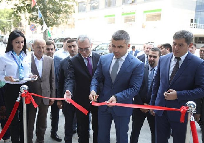 "Bank Respublika" müasir konseptdə yeni Nizami filialını açdı