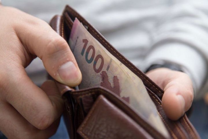 Adambaşına 4719 manat gəlir