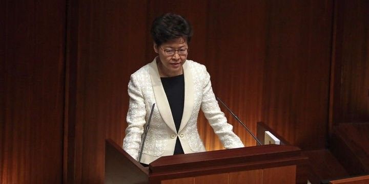 Honq Konqun rəhbərindən iqtisadi durğunluq xəbərdarlığı