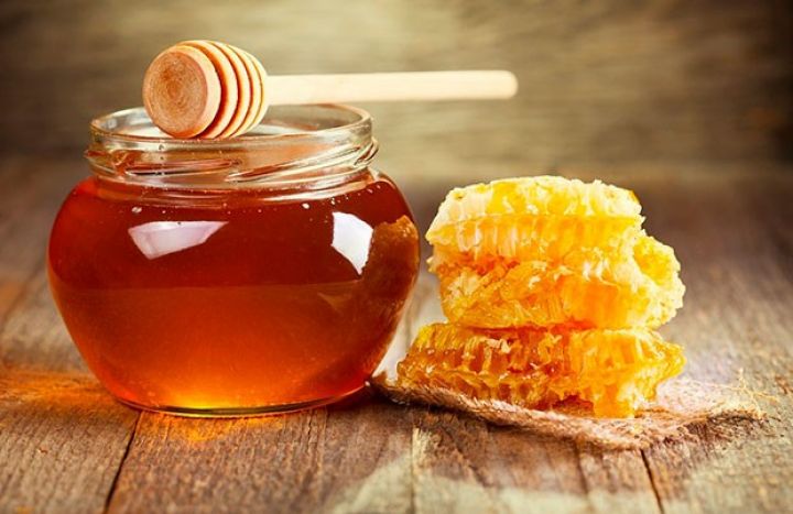 "Ölkəyə balın idxalına qadağa qoyulması təklifi araşdırılır"