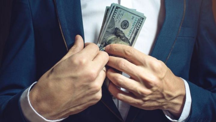 Milyonlarla dollarlıq gəlir davam edir