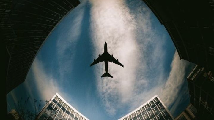 Təyyarəsinin qəza etməsi hava yolları şirkətinin səhmlərini 6,5%-dək ucuzlaşdırıb