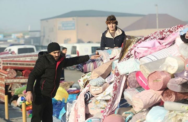 "Yanğın "Parça sırası"nda 20 mağazanı əhatə edib"