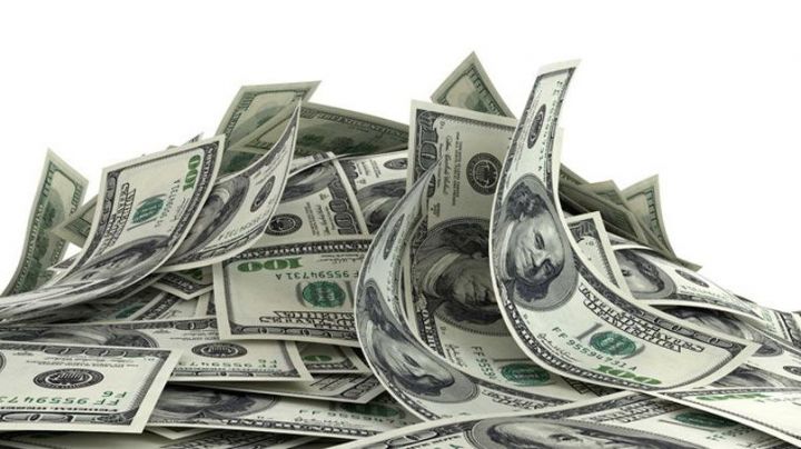 Banklar hərracdan daha çox dollar aldılar