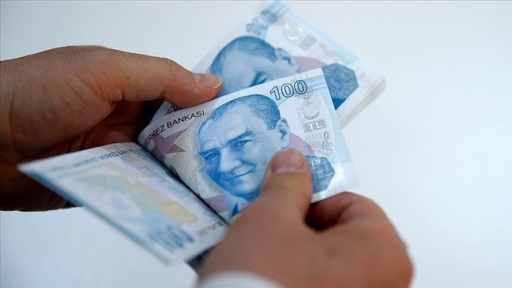 7 gündür fasiləsiz dollar qarşısında dəyər qazanır