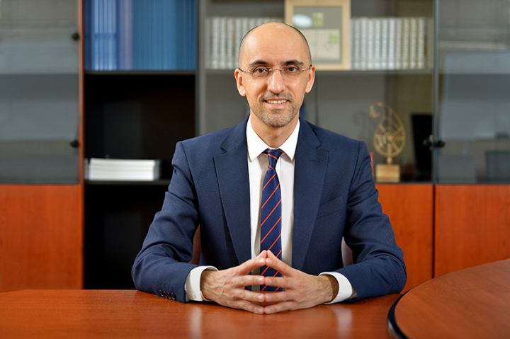 Nazir özünə yeni müşavir təyin etdi