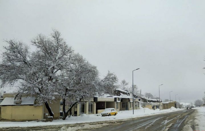 Bəzi rayonlarda qar yağıb