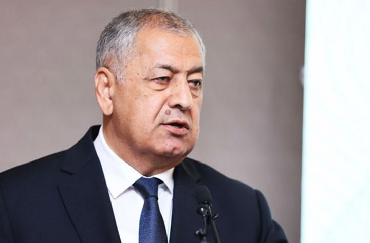 “Benzini birdən-birə 15 qəpik bahalaşdırmaq absurddur”