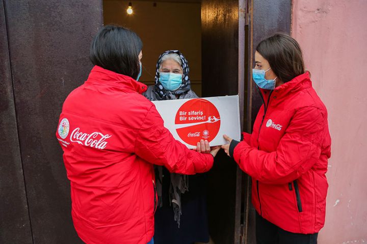 Coca-Cola-nın iştirak etdiyi aksiya çərçivəsində 1500 ailəyə yardım çatdırılıb