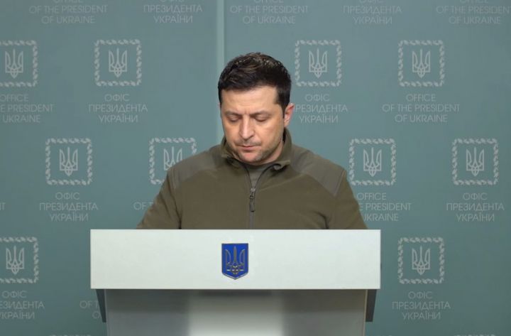 Zelenski danışıqlar masasına oturmaq təklifi ilə Putinə müraciət etdi