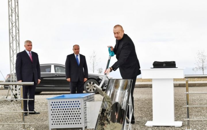 Azərbaycanda qozun qərzəkdən təmizlənməsi, yuyulması və qurudulması zavodunun təməli qoyuldu