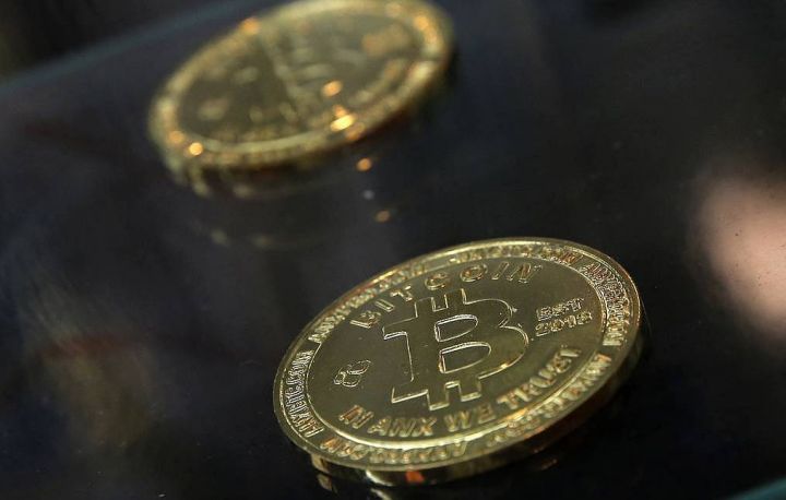 Bitkoin 10%-ə qədər ucuzlaşıb