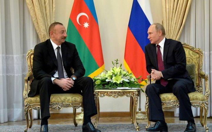 Əliyev və Putin arasında görüş başlayıb