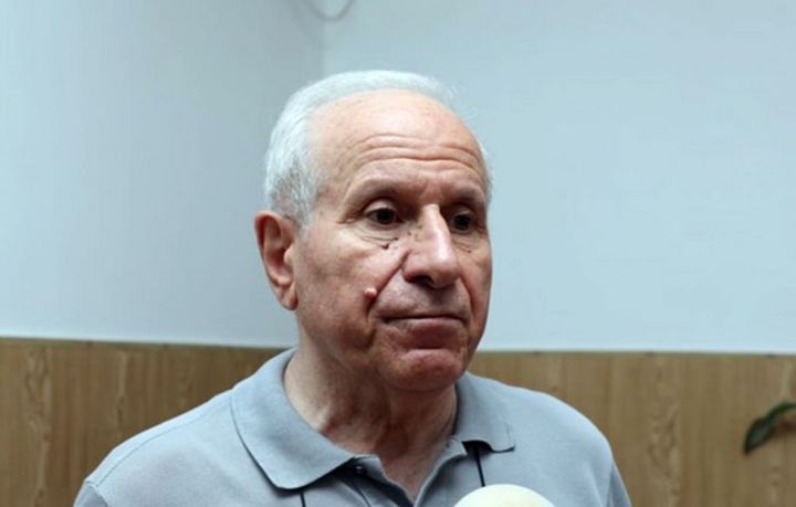 "Yeni məktəbli formaları ilə bağlı qərar gec verilib, tikib çatdırmaq mümkün deyil"