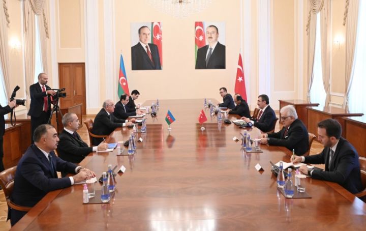 Azərbaycan dəmir yolu daşıma tariflərində Türkiyə daşıyıcıları üçün endirimlər tətbiq edib