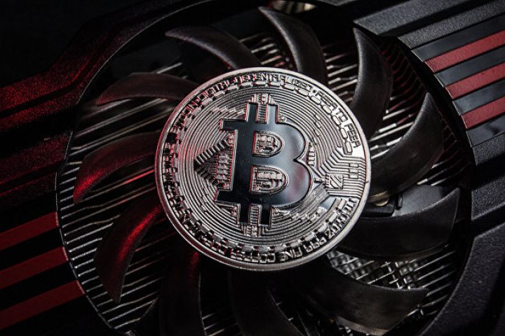 Bitcoin-in qiyməti cümə axşamı 24 000 dolları keçib