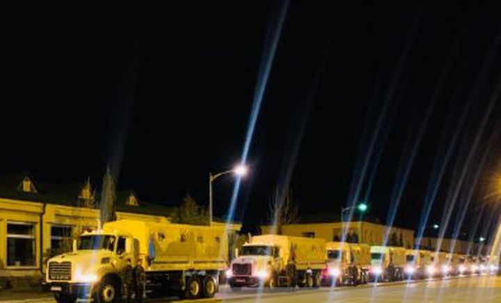 Azərbaycandan 13 avtomobildən ibarət kolon Türkiyəyə yola salındı