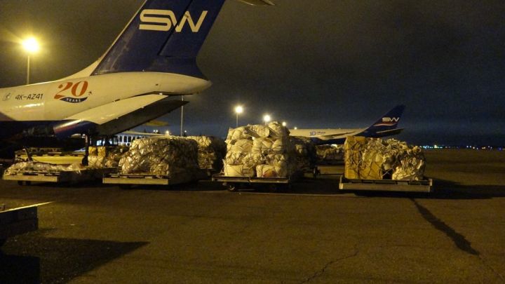 Humanitar yardımı qardaş ölkəyə aparan təyyarə yola düşdü