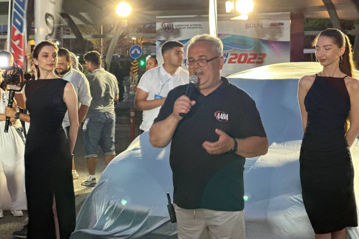 Bakıda, dənizin sahilində avtomobil sərgisi keçirilir - TƏQDİMATLAR, YENİ MODELLƏR