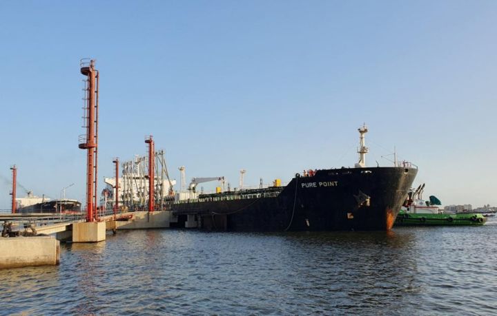 Pakistan Rusiyadan gələn neftin ilk partiyasını yuanla ödəyib