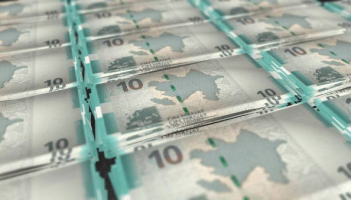 Dövriyyədə olan nağd pul və bank ehtiyatları azalıb