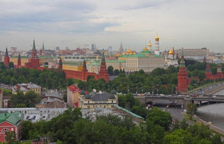 Kreml: Ermənistan və Azərbaycan arasında sülh müqaviləsi məsələsi aktual olaraq qalır