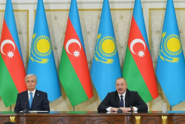 Əliyev və Tokayevin mətbuata bəyanatları - "Yeni konkret layihələr müəyyənləşdirildi"