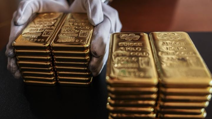 Qızıl 2 faizə yaxın ucuzlaşıb