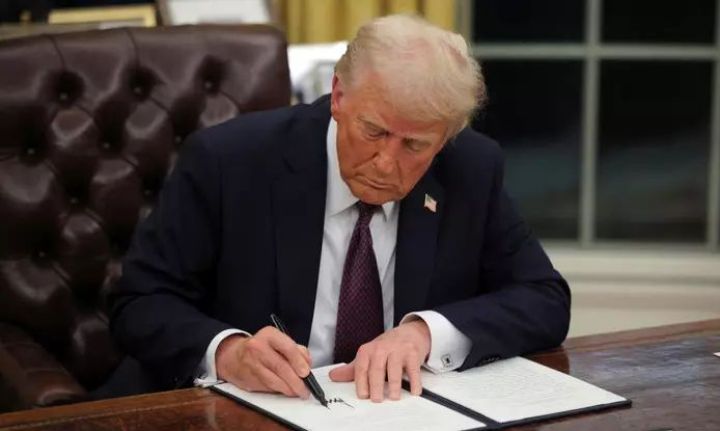 Tramp sərəncam imzalayıb: 4 martdan etibarən polad və alüminiuma 25% rüsum