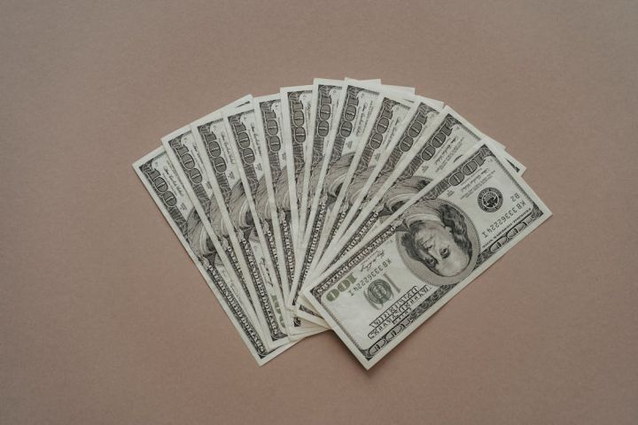 "Trampın gömrük rüsumları dolları ucuzlaşdıra bilər"