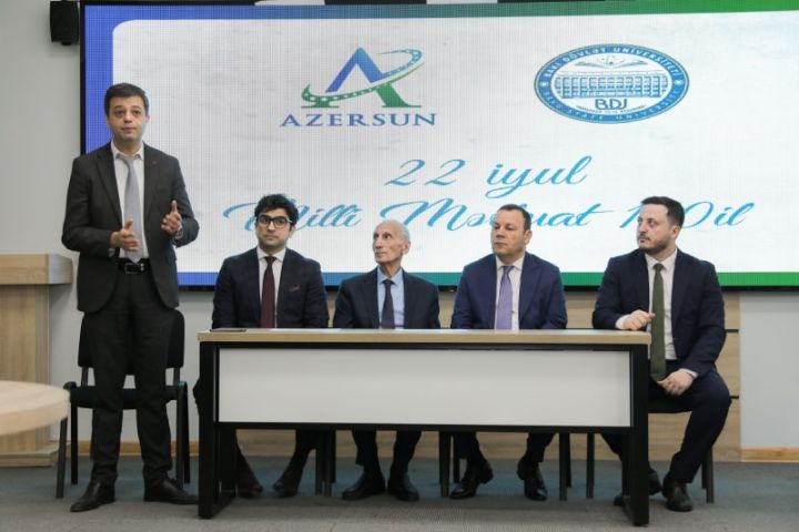 “Azərsun Holdinq” BDU-nun Jurnalistika fakültəsinin 6 tələbəsinə təqaüd ayırıb