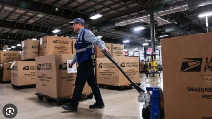 USPS 10 000 işçini ixtisar etməyə hazırlaşır