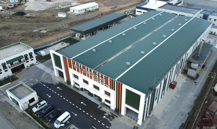 Azərbaycanda istehsal olunan divar kağızlarının Özbəkistana ixracına başlanılıb