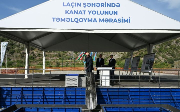 Daha bir kanat yolunun təməli qoyuldu