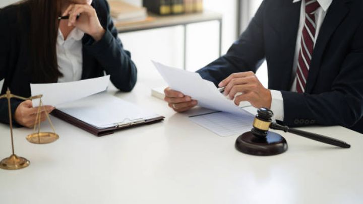 Bank mütəxəssis-hüquqşünas vəzifəsinə işə qəbul elan edir