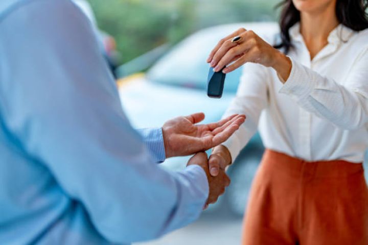 Avtomobil lizinqi şirkəti illik 16.5%-lə borc alır