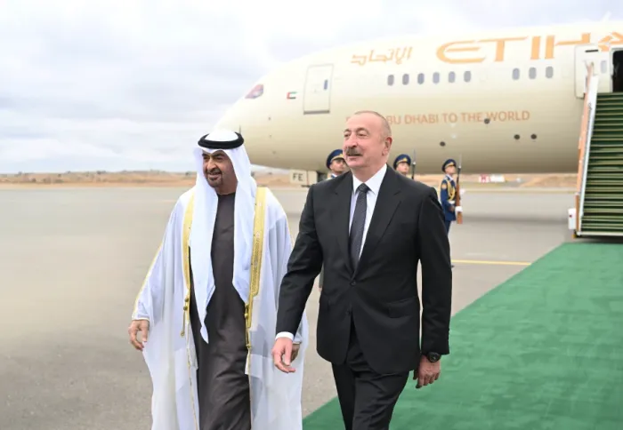 Əliyev Ərəb Əmirliklərinin Prezidentini Füzulidə qarşılayıb