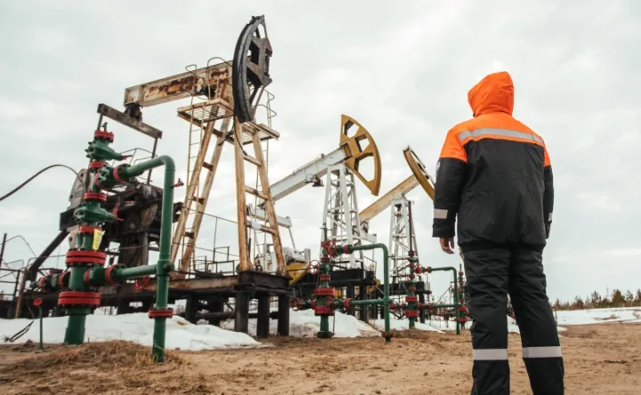 Rusiyanın neft ixracından əldə etdiyi gəlirlər son 4 ilin ən yüksək səviyyəsinə çatıb
